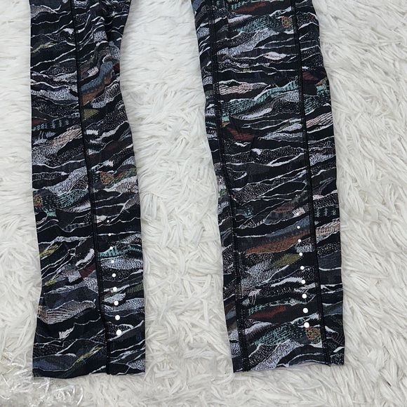 Lululemon Fast And Free 7/8 Tight Mini Sweatr Multi Black - Picture 2 of 7